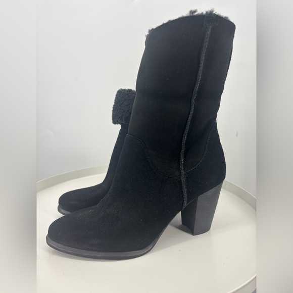 NWOB UGG Charlee Black Suede Leather Boots Black 9 - Picture 1 of 6